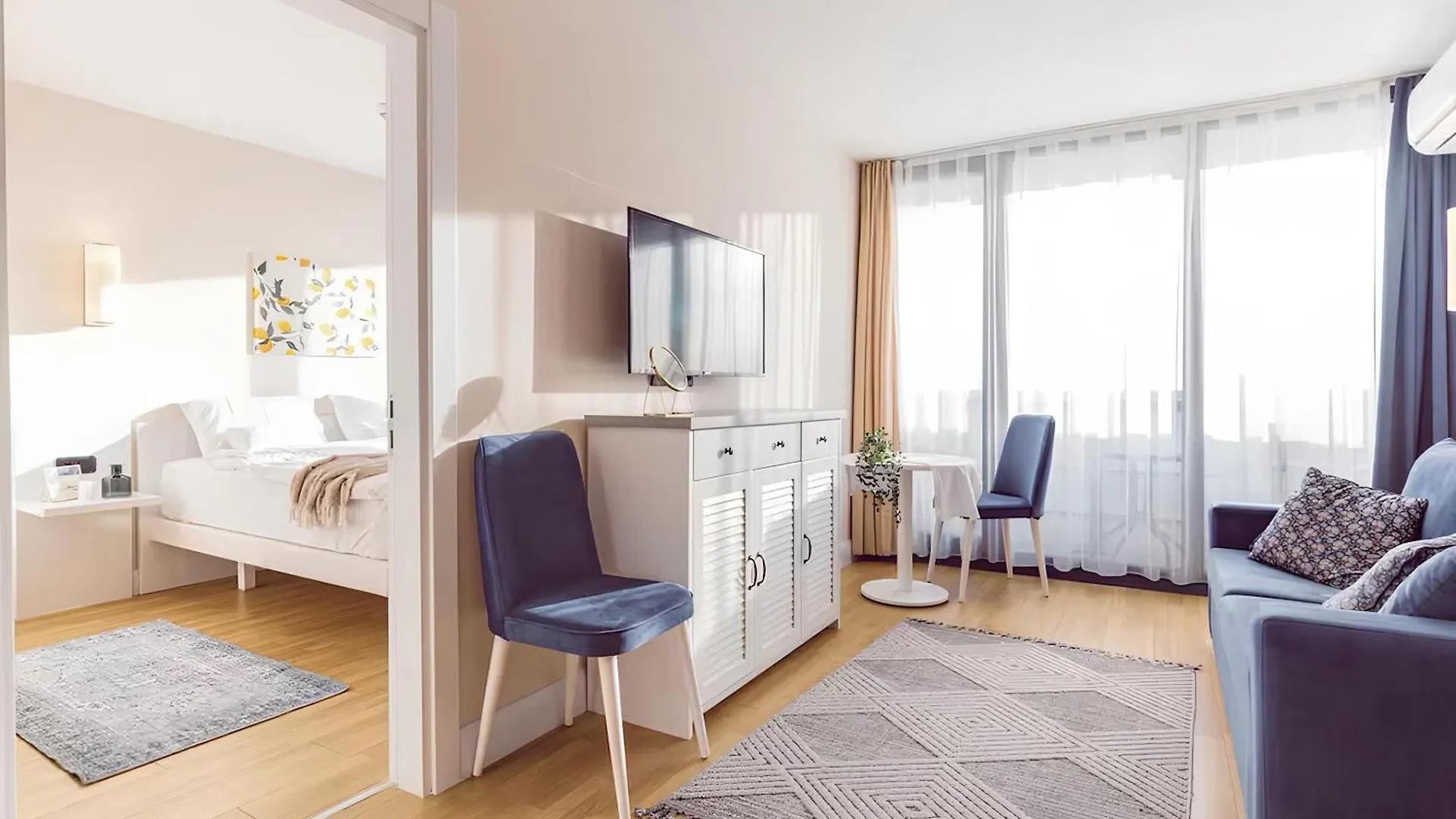 Orbi City Sea View Aparthotel 바투미 0*,