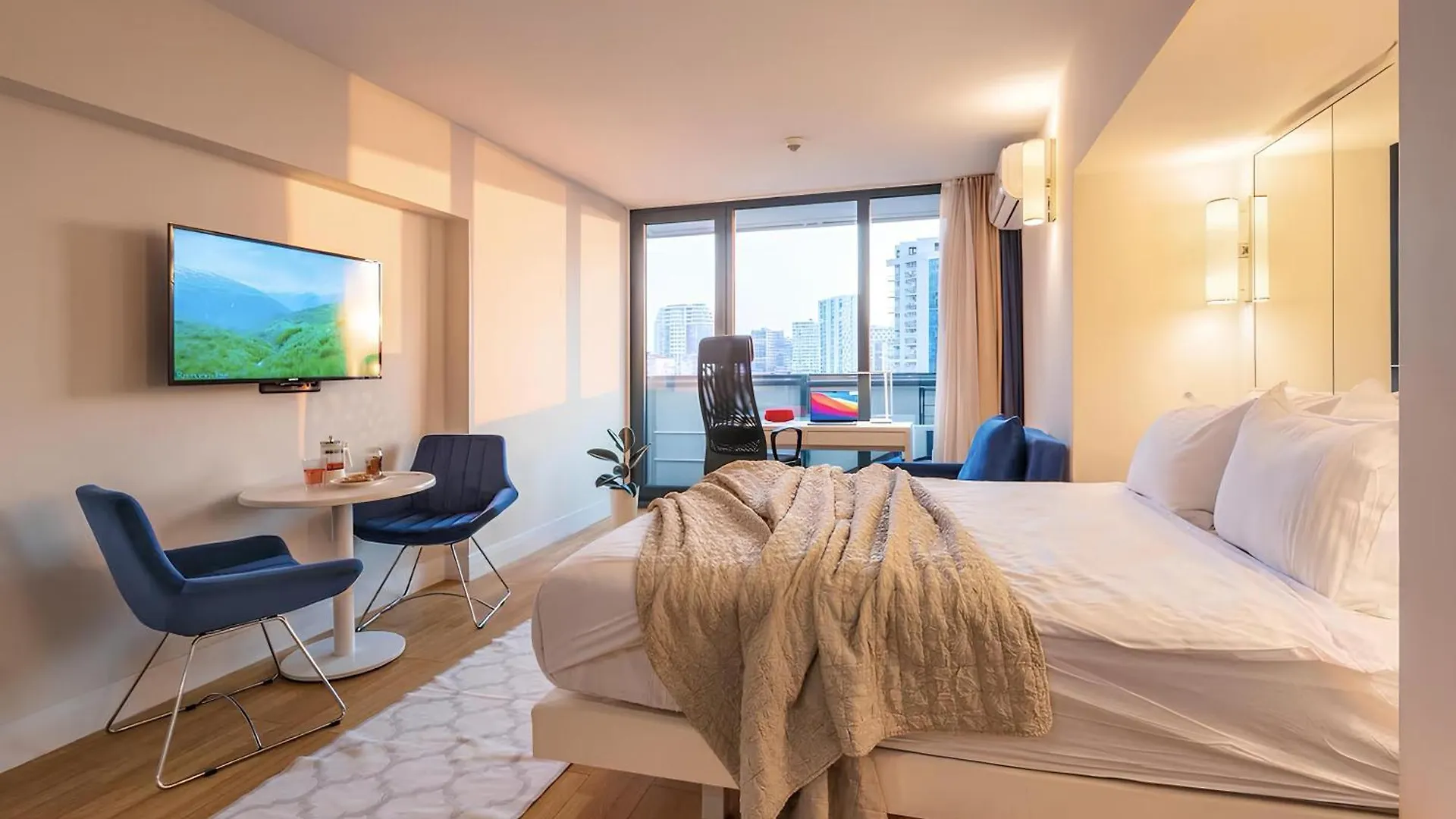 Orbi City Sea View Aparthotel 바투미