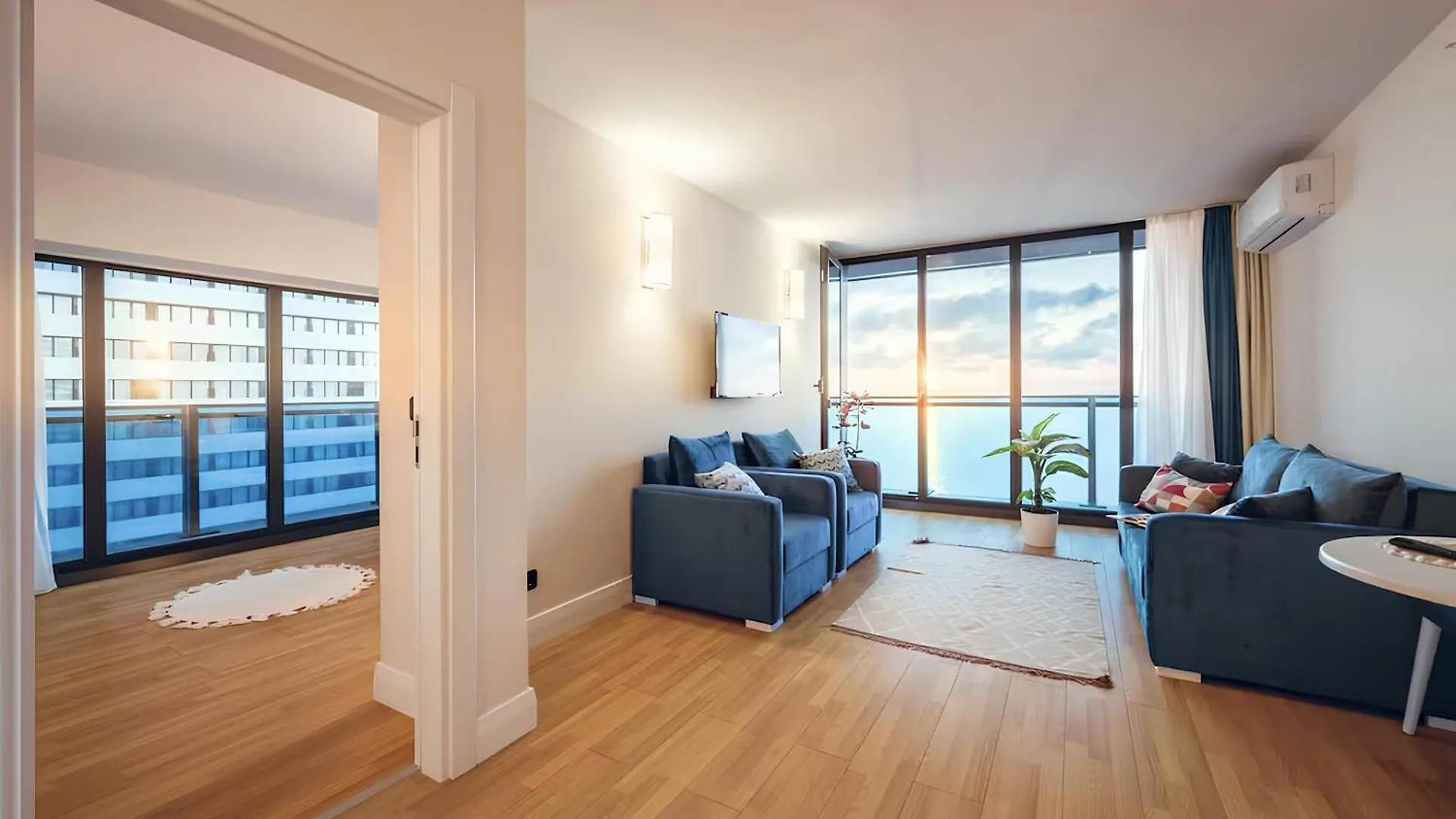 Orbi City Sea View Aparthotel 바투미