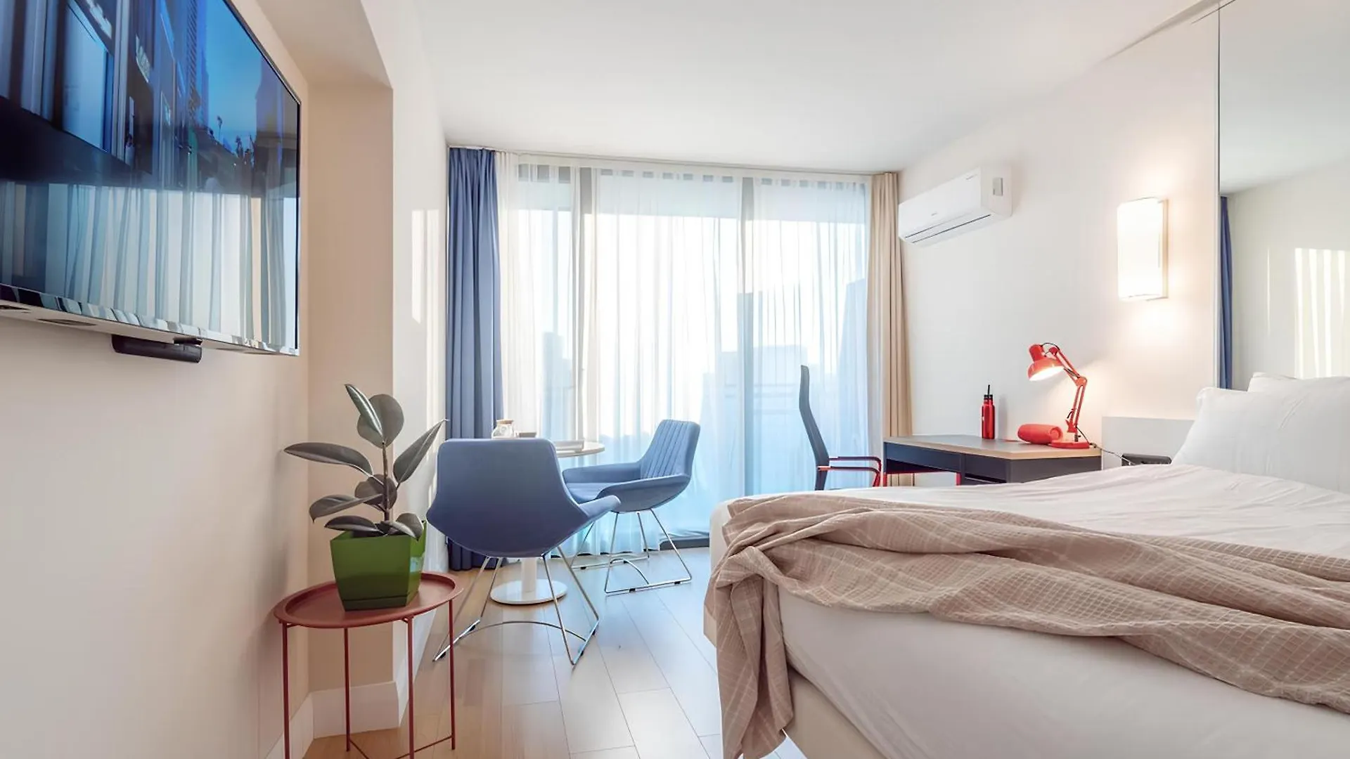 Orbi City Sea View Aparthotel 바투미