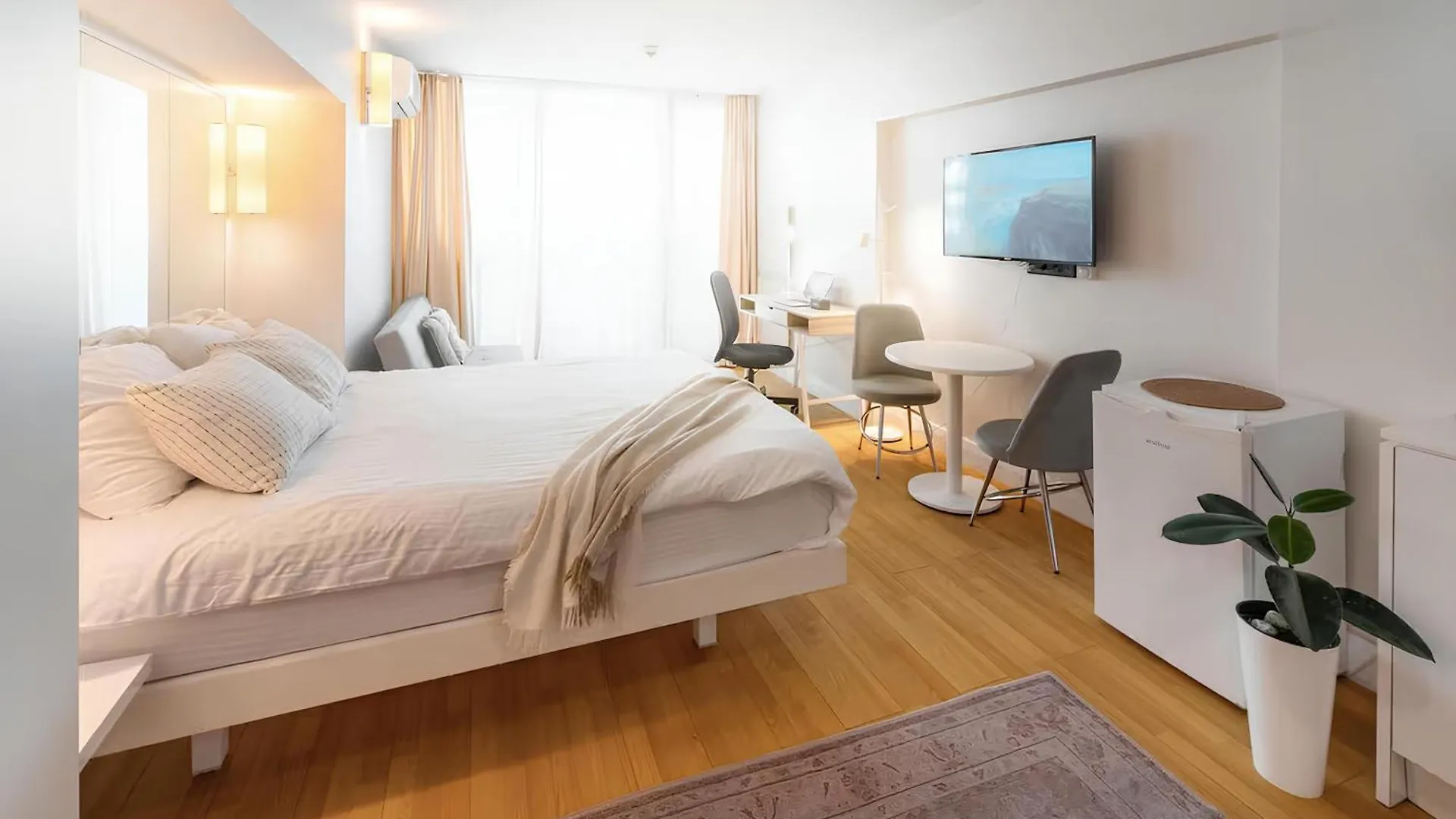 Orbi City Sea View Aparthotel 바투미