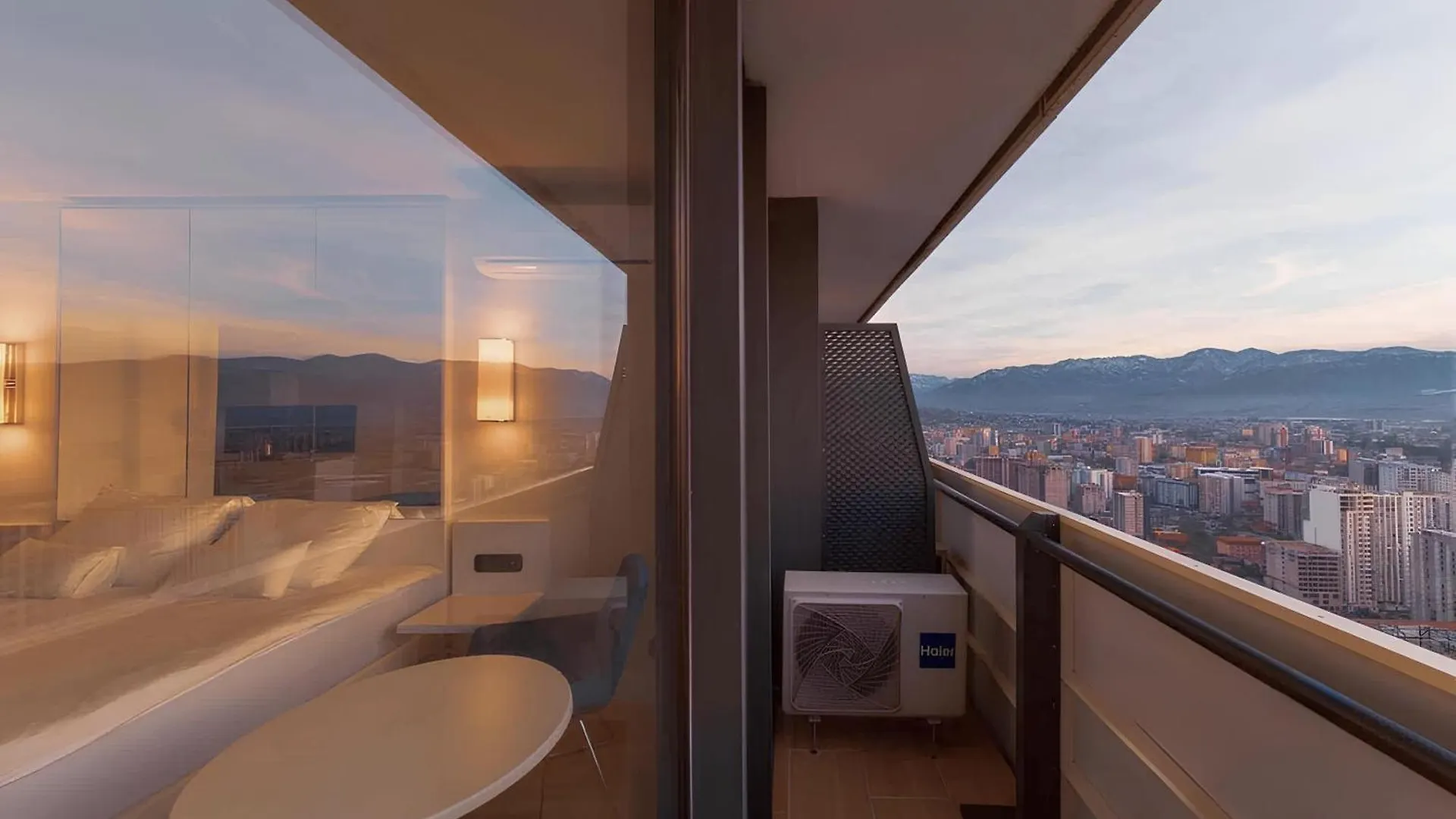 아파트 Orbi City Sea View Aparthotel 바투미
