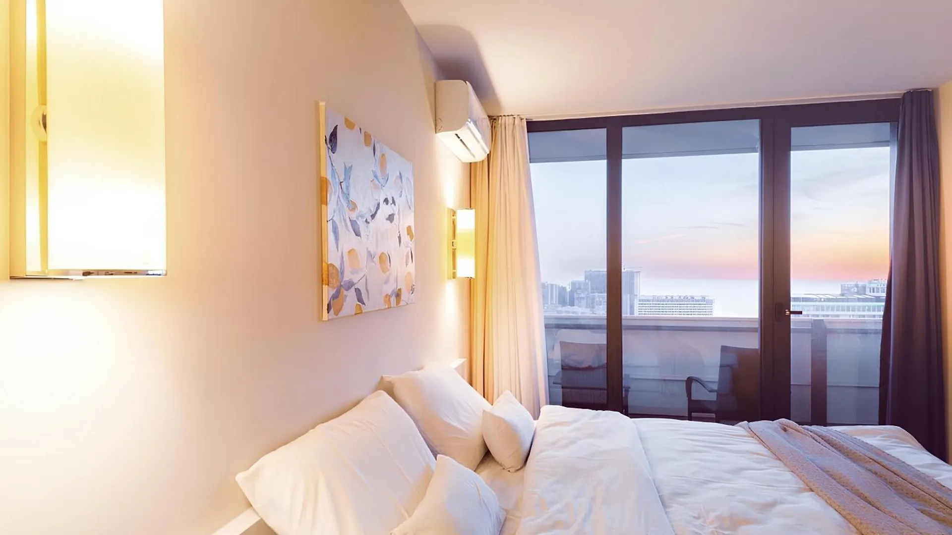 아파트 Orbi City Sea View Aparthotel 바투미